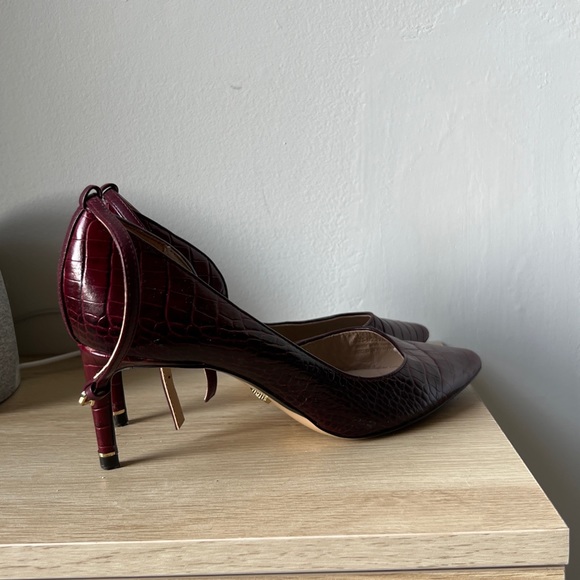 Massing Dutti Crocodile Leather D’Orsay Pumps - Picture 5 of 6
